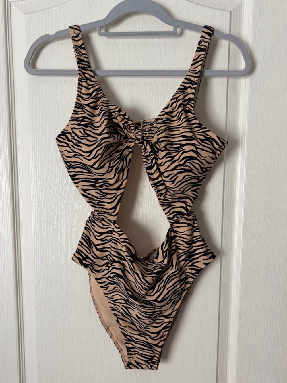 NWOT Hollister Zebra Print Cutout One Piece Swimsuit, Beige & Black, Large
